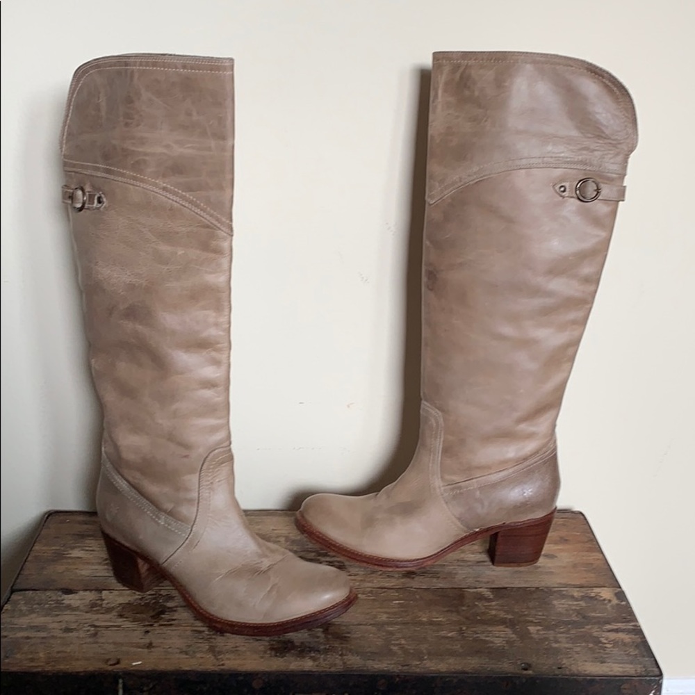 FRYE leather women’s boots SIZE 10